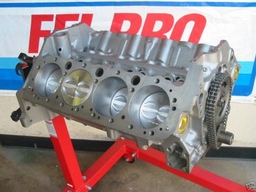 SB Chevy 383 Marine Engine - 375 Horsepower with Vortec Heads