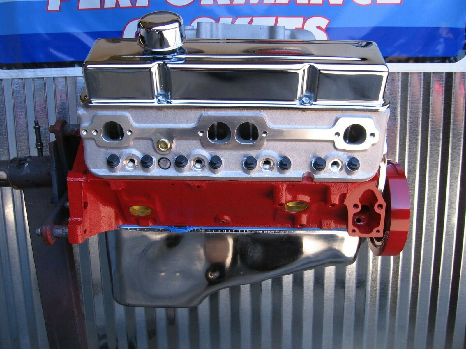 SB Chevy 383 Marine Engine - 375 Horsepower with Vortec Heads